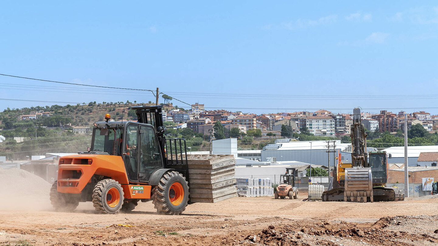 Ausa forklift