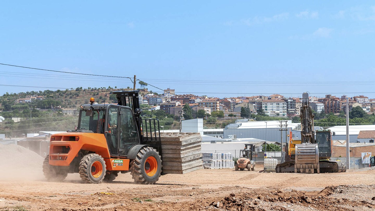 Ausa forklift